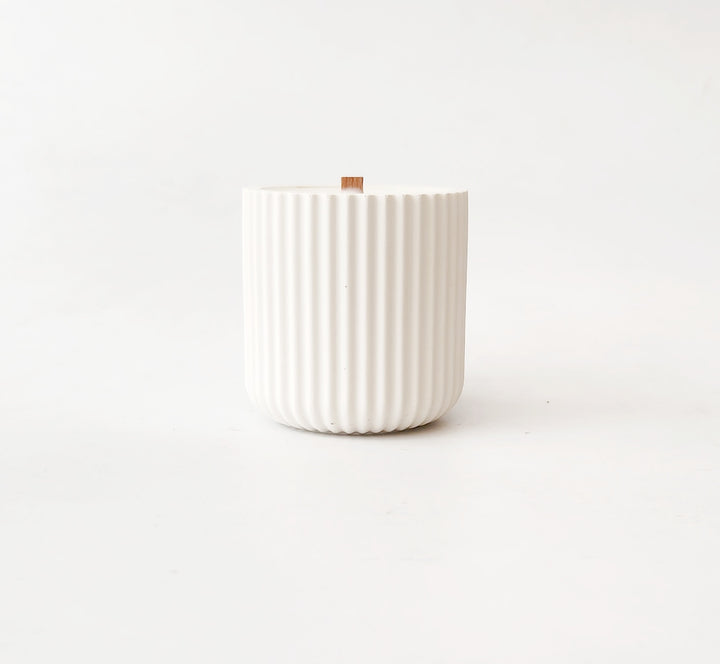 Sandalwood & Vanilla Scent in Scandinavian Standard Candle